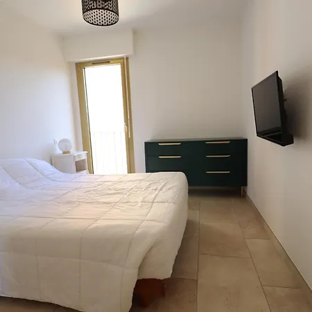 Daire Sublime Avec Parking Sur Ajaccio (Corsica)